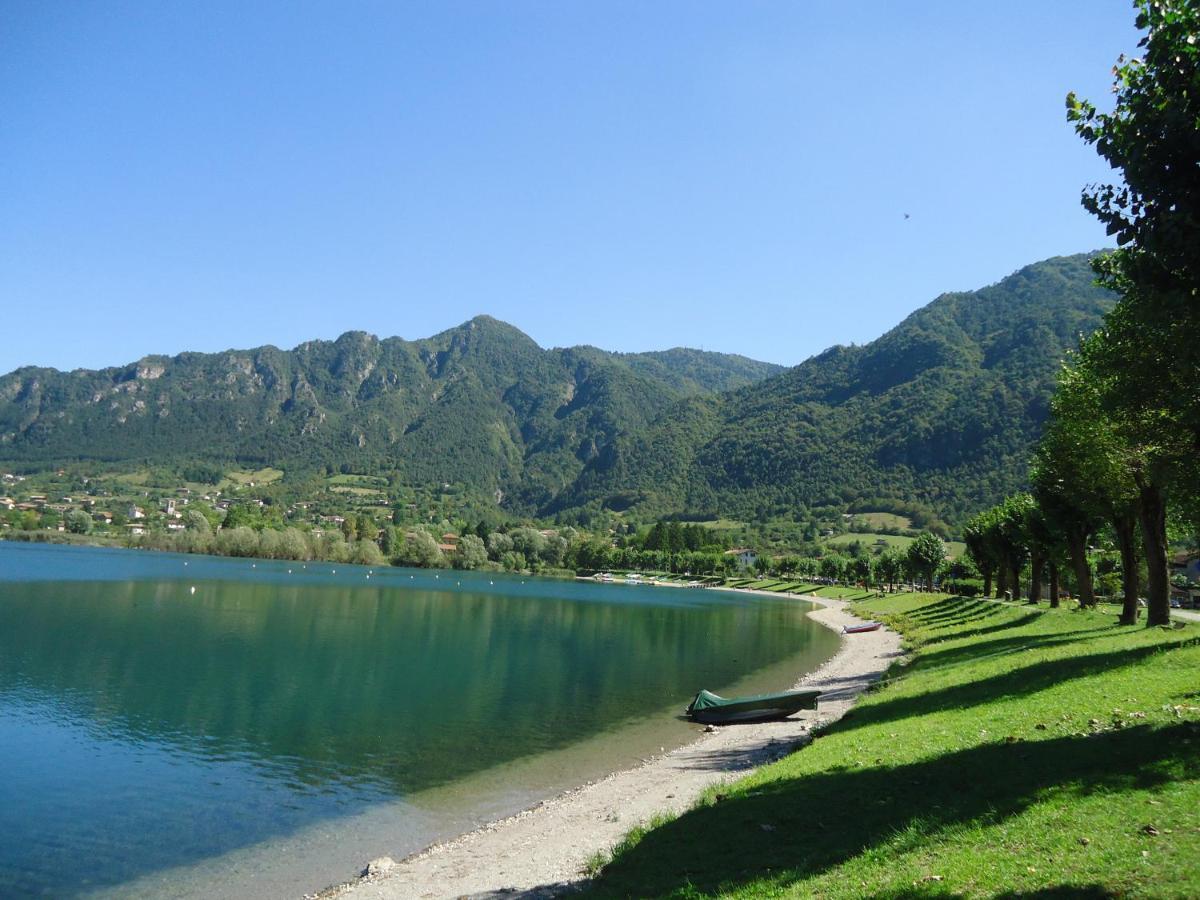 Casa Carla, Bis 4 Personen, Garten, Balkon Mit Blick Auf Den See Und Die Berge Crone Eksteriør billede