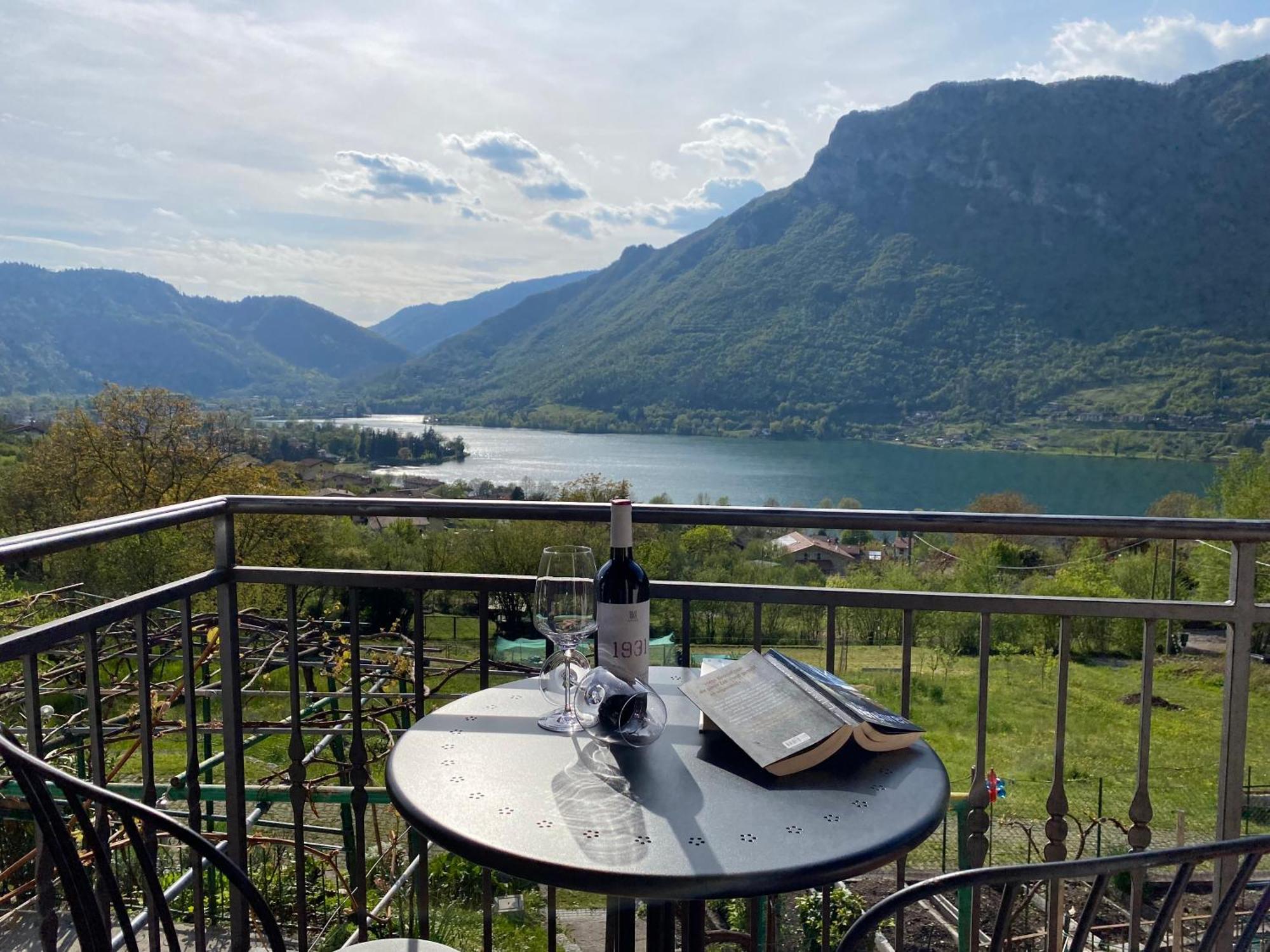Casa Carla, Bis 4 Personen, Garten, Balkon Mit Blick Auf Den See Und Die Berge Crone Eksteriør billede